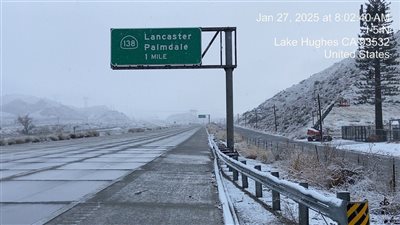 كاليفورنيا.. عواصف رعدية وفيضانات تضرب مناطق الحرائق