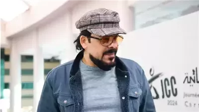 منذر رياحنة يحتفل بتوقيع كتابه 