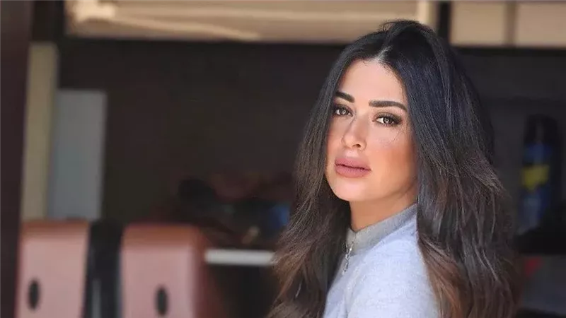 الفنانة ميرنا نور