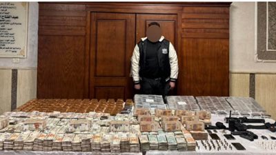 ضبط بلطجي بحوزته 4 ملايين جنيه ومخدرات وأسلحة في مدينة نصر