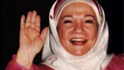 من رعاية الأيتام إلى العناية بالكلاب.. أشهر بيزنس الفنانات بعد الاعتزال 