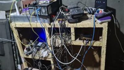 ضبط محطتي بث غير مرخصتين لإعادة بث القنوات المشفرة بالشرقية