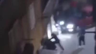 تمزيق جسد مقاول بـ100 طعنة.. وشاهد عيان يروي تفاصيل مرعبة