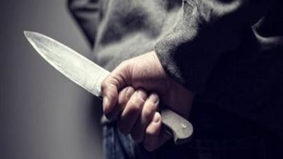 غدر الأصدقاء.. شاب ينهي حياة صديقه بسبب 