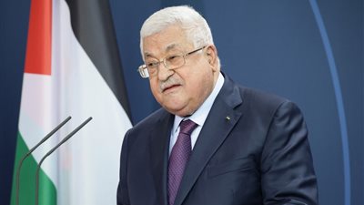  أبو مازن يعرب عن تقديره لدعم الرئيس السيسى للحقوق المشروعة للشعب الفلسطينى