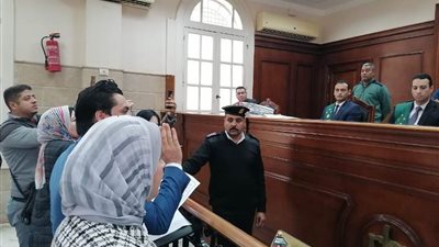 تأجيل محاكمة 