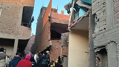 شاهد عيان على حادث انهيار عقار كرداسة: حصل انفجار زي القنبلة أثناء نوم الضحايا