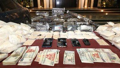 الداخلية: إحباط محاولة تشكيل عصابى جلب شحنة مخدرات ثمنها 850 مليون (صور)