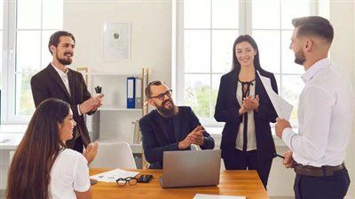 كيف تكتسب احترام الآخرين؟.. سلوكيات تعزز تقديرك بينهم