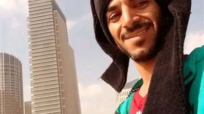 السرعة الزائدة السبب.. مصرع شاب وإصابة زميله في انقلاب سيارة بالطريق الأوسطي