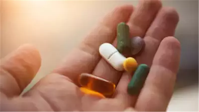 الفيتامينات والمكملات