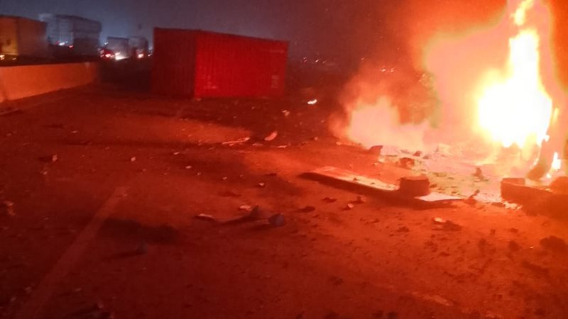 احتراق سيارة