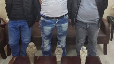 سقوط عصابة الآثار المزيفة في قبضة مباحث الزيتون