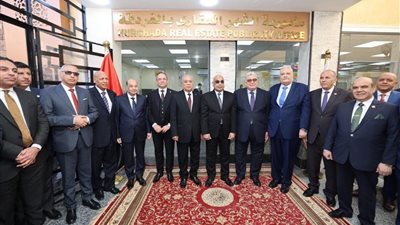 وزير العدل ورئيس هيئة النيابة الإدارية يتفقدان النيابات والمكتب الفني بالغردقة