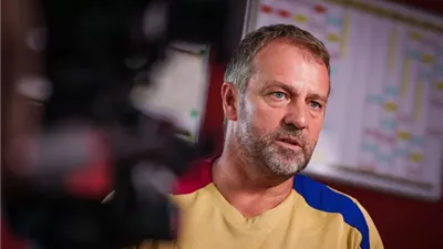 مدرب برشلونة يطالب بحماية اللاعبين بعد إصابة يامال في الدوري الإسباني