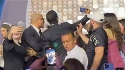 رفض استئناف عمرو دياب وتأييد تغريمه 200 جنيه بتهمة صفع شاب