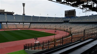 وزير الرياضة عن تطوير استاد القاهرة: أرضية الملعب مزيج بين الصناعي والطبيعي