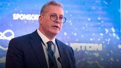 وزير البترول يبحث مع رئيس 