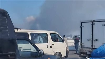 السيطرة على حريق سيارة نقل على الطريق الإقليمي بالقليوبية