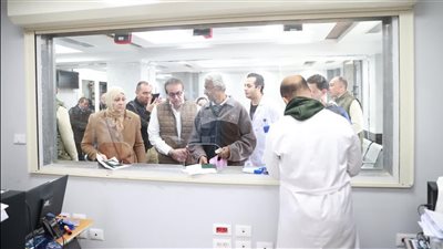 وزير الصحة في زيارة مفاجئة لمستشفى المقطم وإحالة المتغيبين للتحقيق