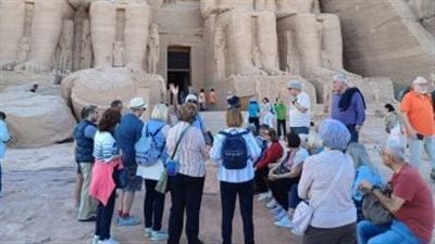 غدًا.. آلاف السياح يتوافدون على أبو سمبل لمشاهدة تعامد الشمس