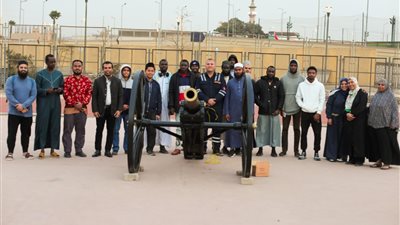 إفطار رمضاني لطلاب مدرسة الإمام الطيب وزيارة خاصة لمدفع الإفطار (صور)