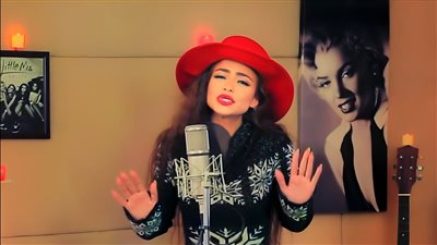 دوللي شاهين تثير الجدل..تصريحات عن التنازلات ومشاهد القبلات وعلاقتها بمحمد رجب وجومانا مراد