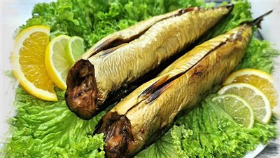 طبيب يوضح أكثر أنواع الأسماك المملحة أماناً في شم النسيم 2025