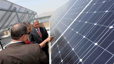 قفزة في واردات الألواح الشمسية الصينية إلى أفريقيا بنسبة 60% خلال عام واحد