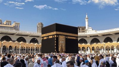 حقيقة إلغاء رحلات عمرة رمضان.. رد حاسم من عضو بـ«غرفة شركات السياحة»