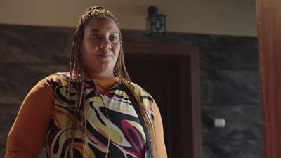 السر في البدلة.. إسلام مبارك تكشف كواليس مشاهدها في «أشغال شقة جدًا»