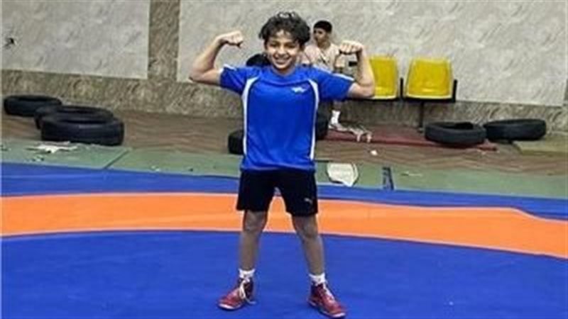 لاعب المصارعة الناشئ