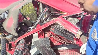 وزير النقل يزور مصابي حادث اصطدام قطار بميني باص بالإسماعيلية