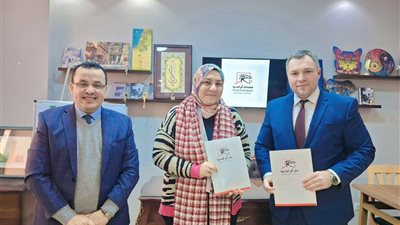 في عيد الأم.. سليمان أوتاييف يوقّع عقد 