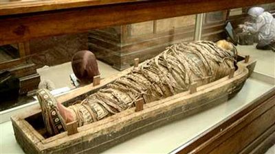 تخليل الجنين وذوبان عظامه.. ما سر وفاة المومياء الحامل؟