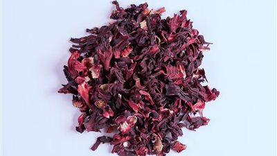 هل يساعد مشروب الكركديه في علاج نزلات البرد والسعال والإنفلونزا الموسمية؟