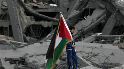 أطفال فلسطين يواجهون أوضاعًا 