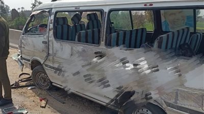 صور| إصابة 9 أشخاص في انقلاب ميكروباص على الطريق الإقليمي بالمنوفية