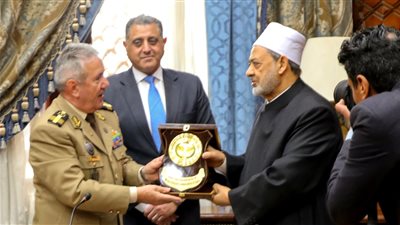 القوات المسلحة تنظم زيارة للملحقين العسكريين إلى الأزهر والإفتاء