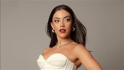 ستيفاني عطاالله تخطف الأنظار في 