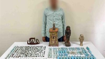 بحوزته 390 قطعة.. القبض على أخطر تاجر آثار في أسيوط