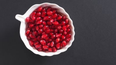 مفاجأة.. هذا ما يحدث لجسمك عند تناول رمانة واحدة يوميًا