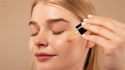 3 خطوات سهلة لتحضير سيروم فيتامين سي.. لبشرة أكثر نضارة