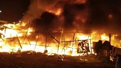 حريق هائل في جراج بالخصوص.. 10 سيارات إطفاء تحاول السيطرة