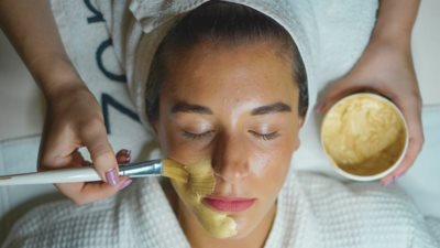 فوائد مذهلة للموز.. تخلصي من حب الشباب والبقع بسهولة