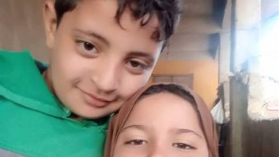 داخل الحمام.. أب ينهي حياة طفليه ضربًا بعصا خشبية في الغربية