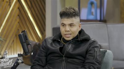 عمر كمال يكشف لأول مرة سر عدم زواجه.. هل بسبب البُخل؟ (فيديو)