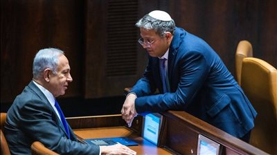 نتنياهو يطرح قانون مثير للجدل بشأن تعيين القضاة يتسبب في غضب المعارضة