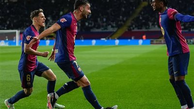 برشلونة يعزز صدارته للدوري الإسباني بثلاثية في شباك أوساسونا