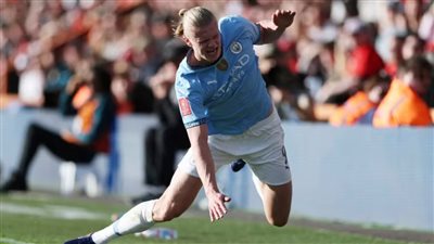 هالاند يقود السيتي للفوز على إيفرتون بثنائية.. ومانشستر يتصدر الدوري الإنجليزي